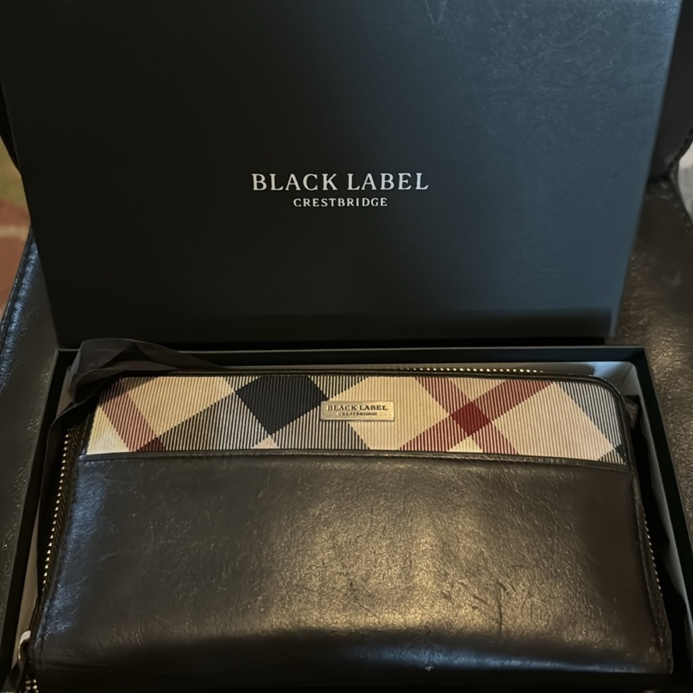 Black Label Chrestbridge wallet